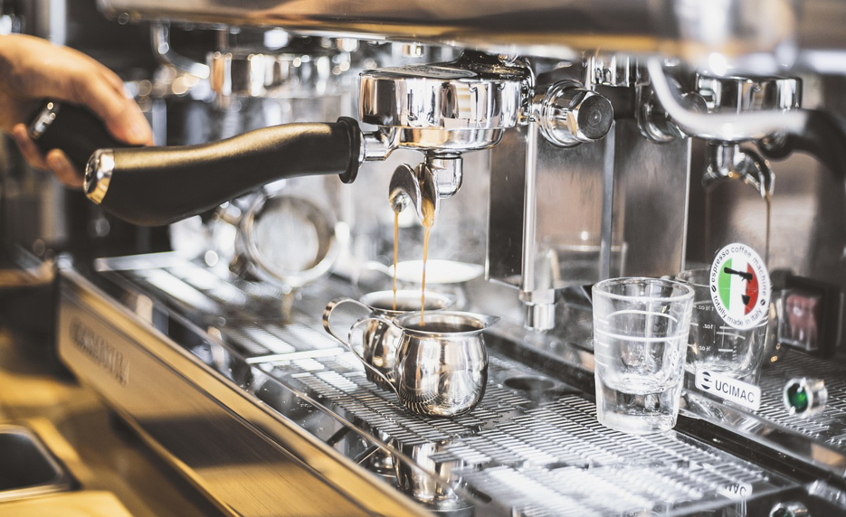 Akým spôsobom a ako často čistiť profesionálny pákový kávovar
